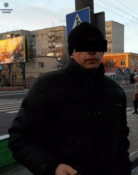 ДТП у Луцьку: водій протаранив огорожу і намагався втекти. ФОТО