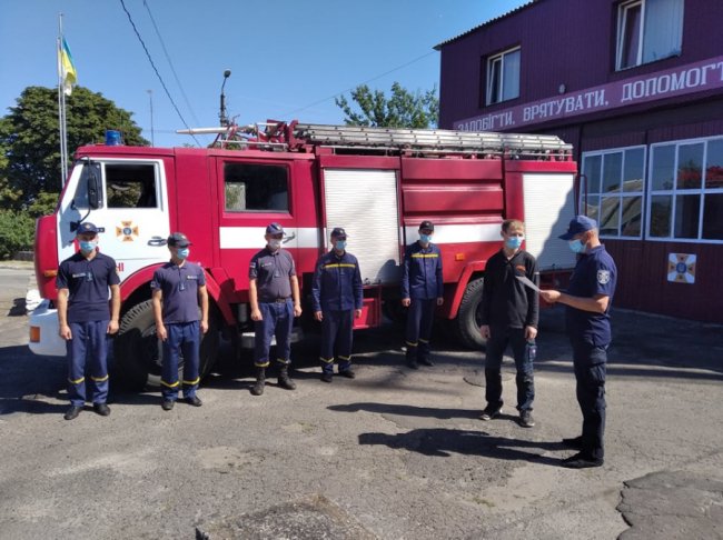 Волинянина, який витяг з води 10-річного хлопчика, нагородили грамотою. ФОТО