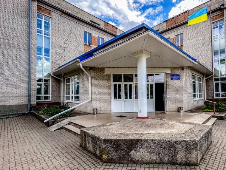 У 8 школах Луцької громади продовжили дистанційне навчання