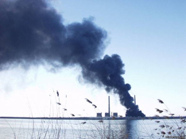 На Донеччині вибухнула електростанція. ФОТО. ВІДЕО