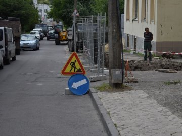 Представники ЄБРР перевірили заміну труб у Луцьку
