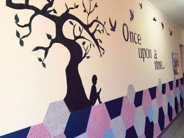 Креативили для дітей: під Луцьком батьки і вчителі прикрасили школу і дитсадок. ФОТО