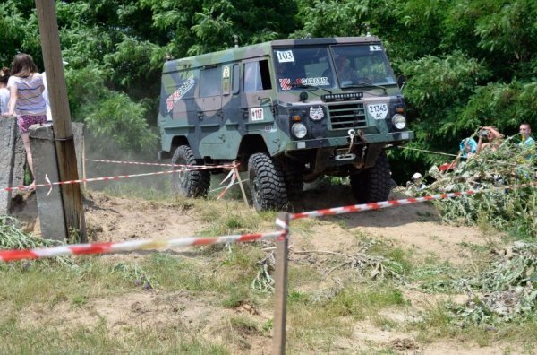 Волиняни в Хрінниках змагалися на позашляховиках. ФОТО