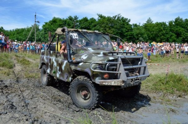 Волиняни в Хрінниках змагалися на позашляховиках. ФОТО
