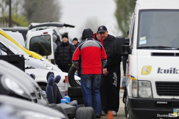 Луцький авторинок. БУДНІ МІСТА
