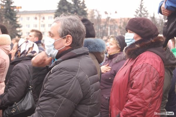 Як луцький Майдан ішов у  наступ на Волинську ОДА. ФОТО