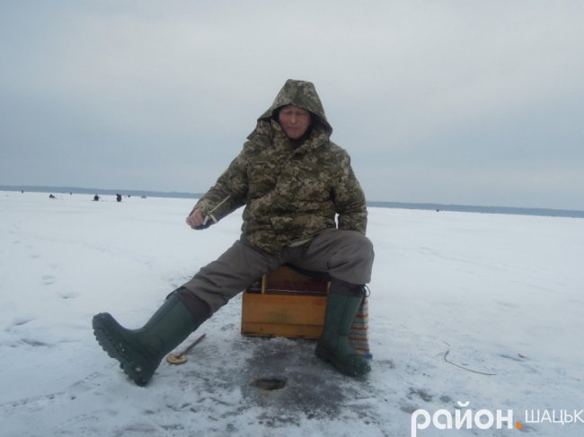 На Шацьких озерах триває риболовний сезон. ФОТО