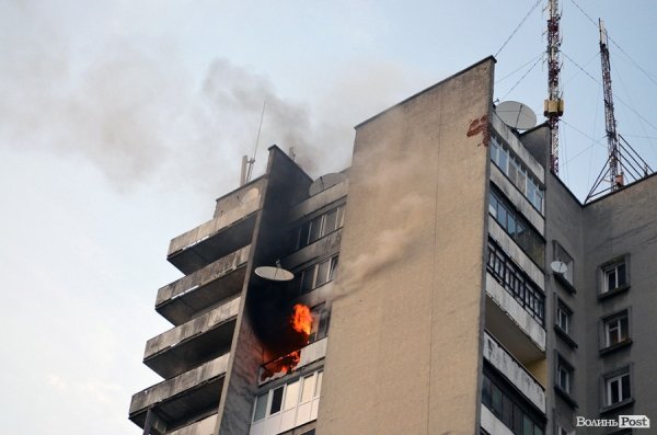 Як горіла 16-поверхівка в центрі Луцька. ФОТО. ВІДЕО