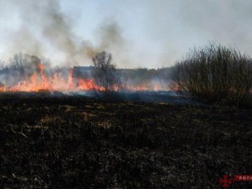 У Луцьку в мікрорайоні Гнідава – пожежа
