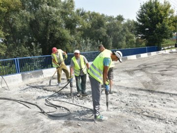 У Луцьку на ремонт проблемного мосту через Стир дали 13 мільйонів
