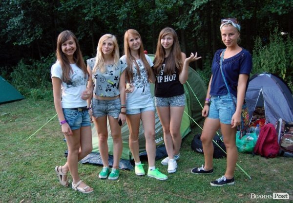 Дівчата кажуть, що на фестиваль приїхали за враженнями