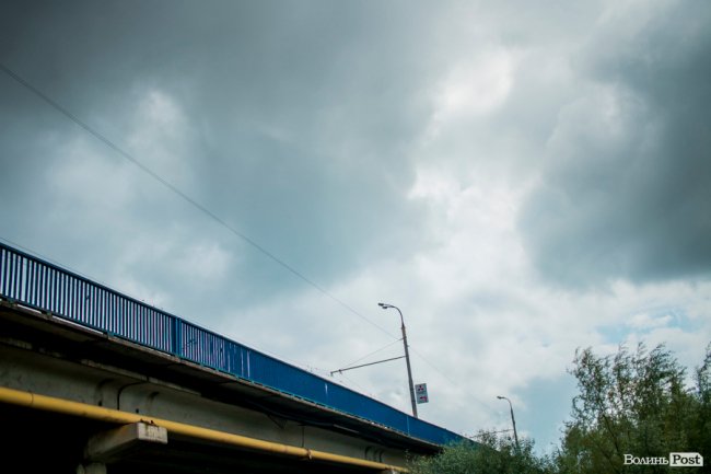 За мить до зливи: світлини дощового неба над Луцьком. ФОТО