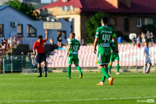«Волинь» – «Карпати»: великий фотозвіт із нашумілого матчу