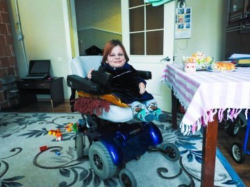 Ланцюг єдності та візок «кришталевій» жінці. Добрі новини Волині