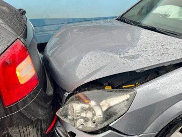 У Луцьку на мосту зіштовхнулися три автомобілі:  повідомили деталі аварії