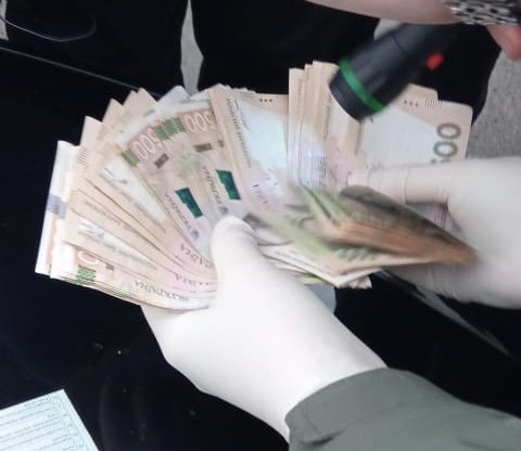 35 500 гривень неправомірної вигоди: на Волині судитимуть посадовця поліції. ФОТО