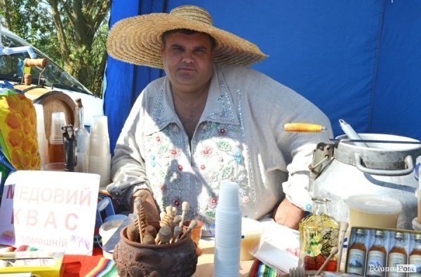 Продавали і медовий квас 