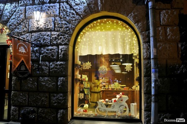 Луцьк напередодні Нового Року: як прикрасили місто