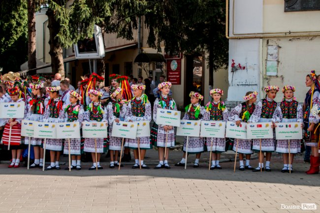 Від Мексики до Індії: грандіозний міжнародний фестиваль стартував у Луцьку. ФОТО