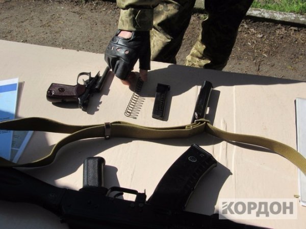 На Волині юнаків готують до бою. ФОТО