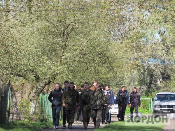 На Волині юнаків готують до бою. ФОТО