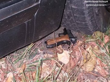 На Волині чоловік зі зброєю погрожував людині фізичною розправою 