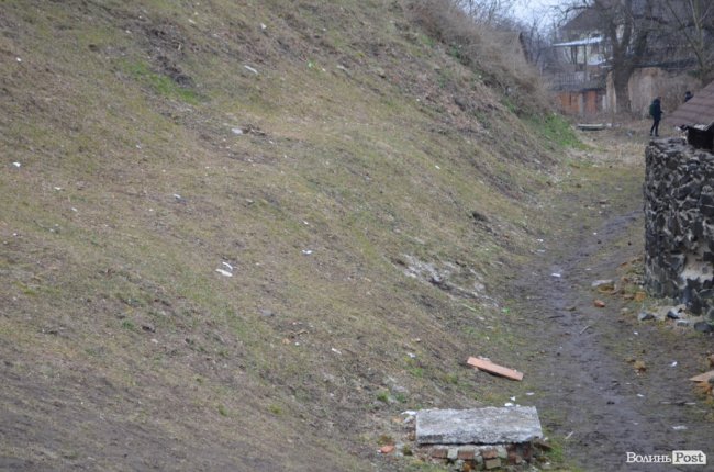 Нетуристичний Луцьк, або Що ховають під стінами замку Любарта. ФОТО