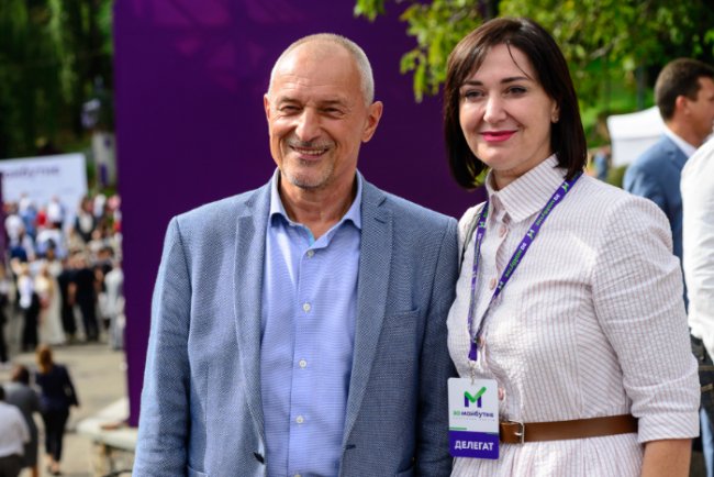 «Ми об’єдналися, щоб помирити українців»: найцікавіше з виступу Ігоря Палиці на з’їзді партії «ЗА Майбутнє»