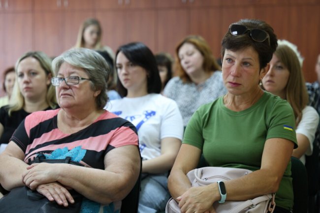 Зниклі безвісти: у Луцьку рідні військових зустрілися з Уповноваженим, що координує їх пошуки