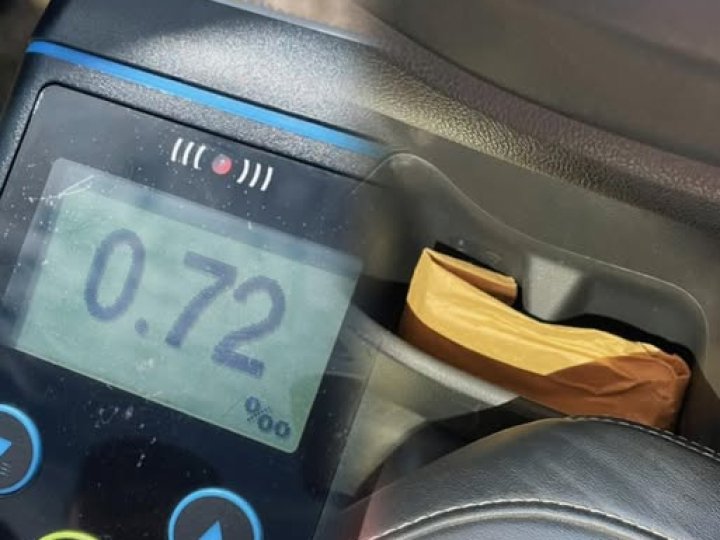 На Волині п'яний водій пропонував поліцейським хабар