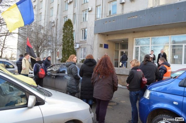 Автомайдан навідався до волинських нардепів. ФОТО. ВІДЕО