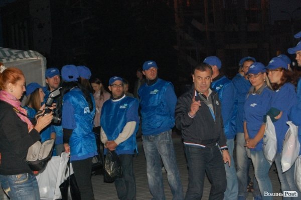 Пам’ять Хурсенка вшановували з агітацією Партії регіонів. ФОТО