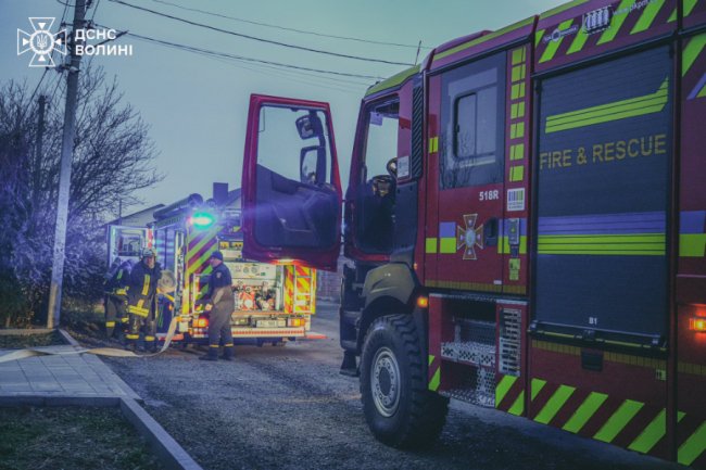 У селі під Луцьком горів будинок. ФОТО