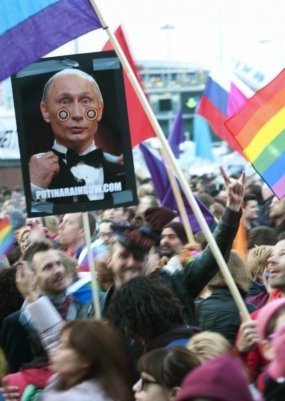  В Амстердамі проти Путіна протестують геї. ФОТО