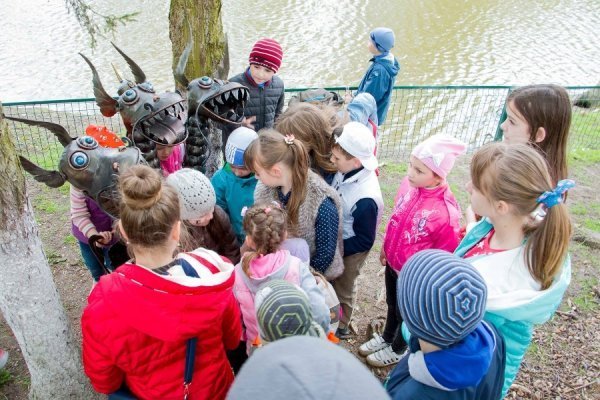 У Луцькому зоопарку дітлахи знайшли загублене яйце. ФОТО