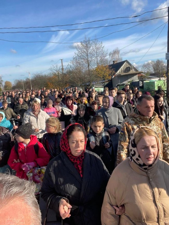 Волиняни провели в останню путь Героя Віталія Козловського