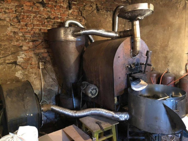 Нахімічили: на Волині незаконно робили брендові пральні порошки і каву. ФОТО