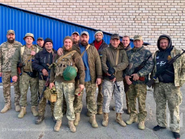 Воїн-волинянин майже три роки приховував від матері, що знаходиться на фронті. ФОТО