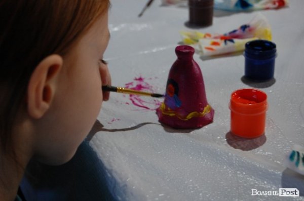 У Луцьку почали готувати подарунки до Великодня. ФОТО