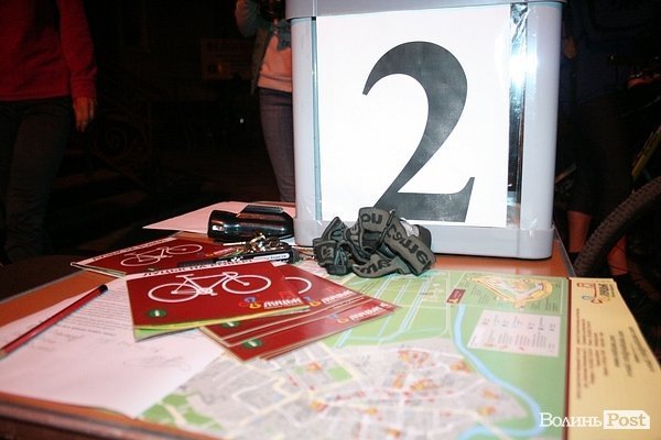 У Луцьку на велоквесті збирали кошти для військових. ФОТО