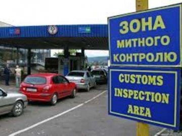 На кордоні з Польщею в чергах застрягли понад 350 авто