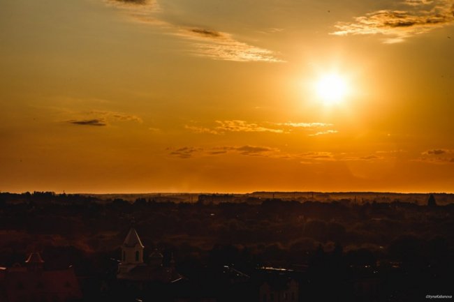 Луцька фотографка поділилась неймовірними світлинами заходу сонця. ФОТО