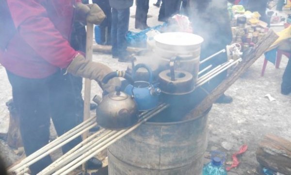 Євромайдан повертається до звичайного життя. ФОТО