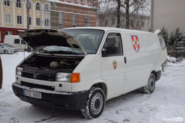 Мир буде після перемоги: із Луцька на передову відправили авто для бійців