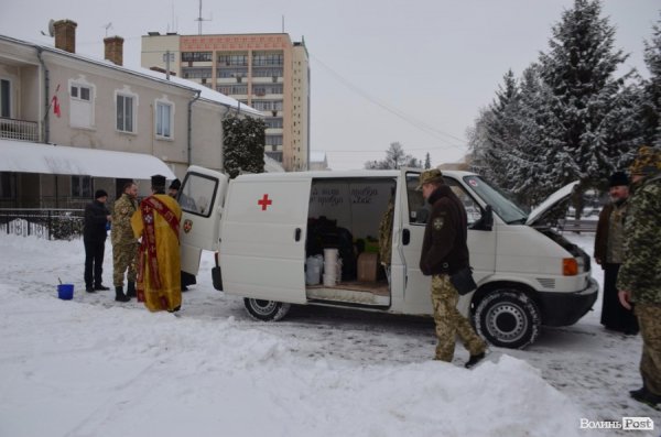 Мир буде після перемоги: із Луцька на передову відправили авто для бійців