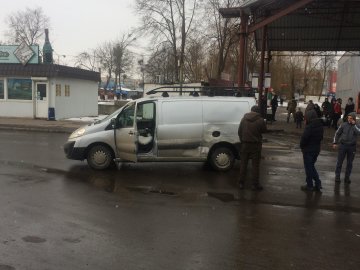 У Луцьку - аварія на автостанції. ФОТО