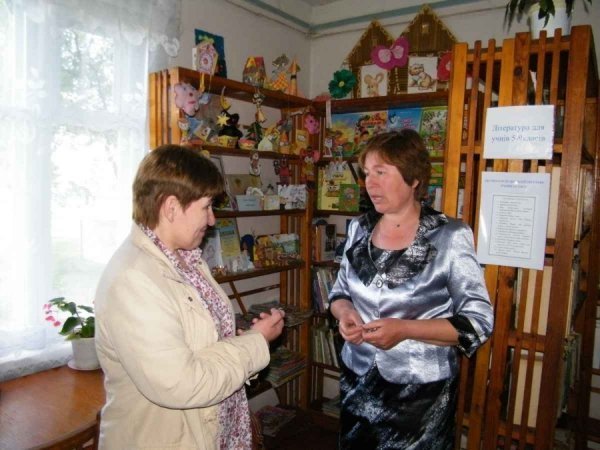 Депутатам влаштували турне клубами Волині. ФОТО