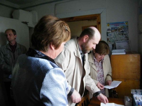 Депутатам влаштували турне клубами Волині. ФОТО