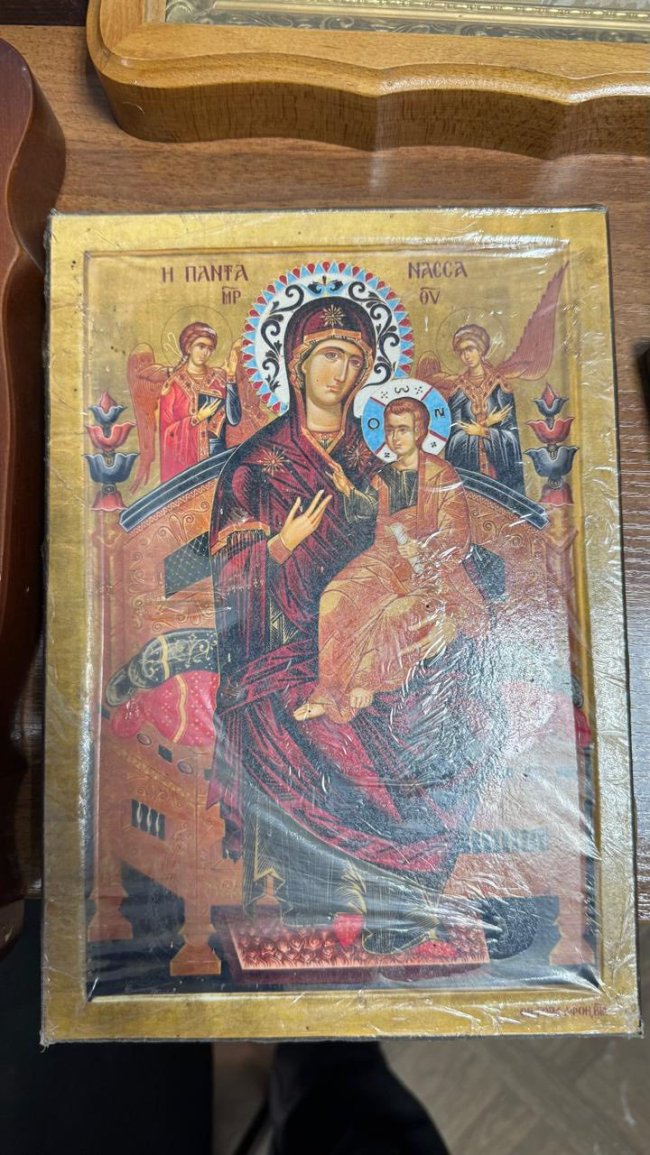 Через «Ягодин» жителька Донеччини хотіла вивезти ікони: каже, на прохання знайомого, аби вберегти від обстрілів