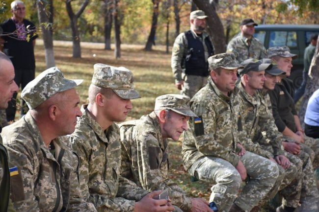 Для волинських військових на Донбасі влаштували концерт. ФОТО
